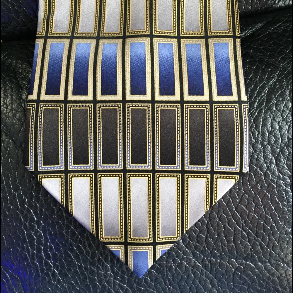 Giorgio Brutini silk tie.